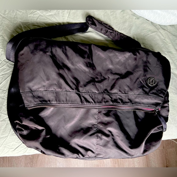 Lululemon gym bag - Picture 1 of 5